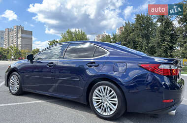 Седан Lexus ES 2015 в 