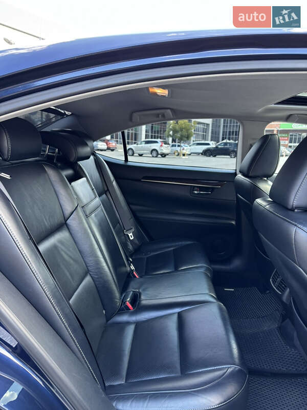 Седан Lexus ES 2015 в Киеве фото 24 Седан Lexus ES 2015 в Киеве