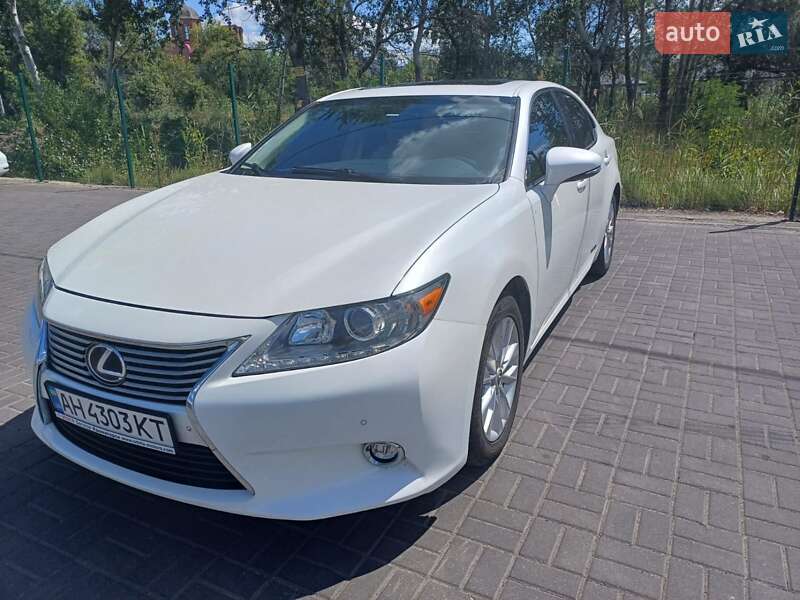 Lexus ES 2015