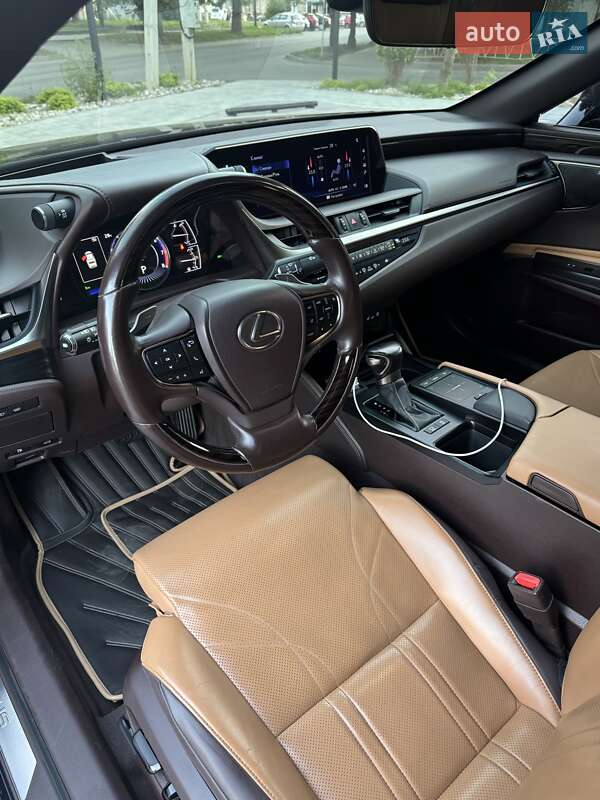 Седан Lexus ES 2018 в Києві
