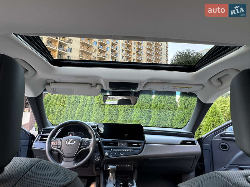 Седан Lexus ES 2023 в Одесі