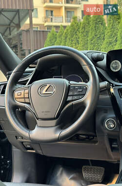 Седан Lexus ES 2023 в Одессе