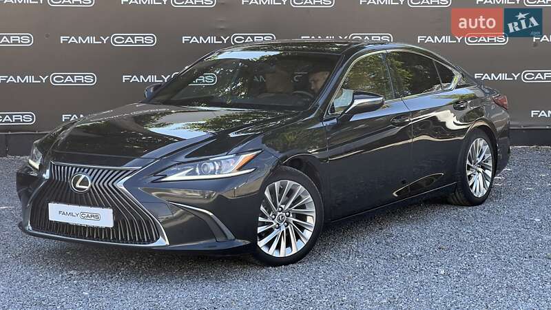 Lexus ES 2019