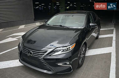 Седан Lexus ES 2016 в Киеве