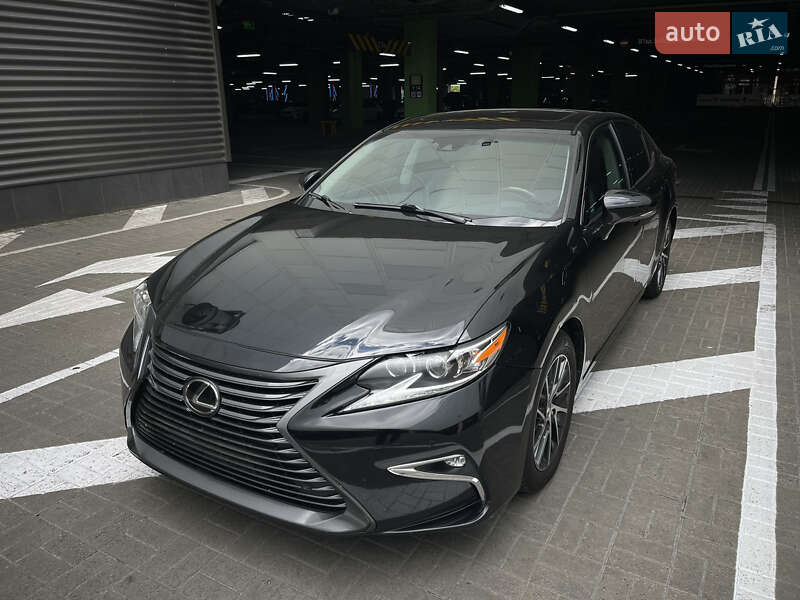 Lexus ES 2016