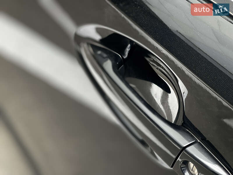 Седан Lexus ES 2016 в Киеве