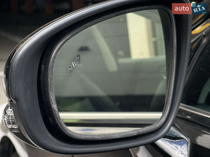 Седан Lexus ES 2016 в Киеве