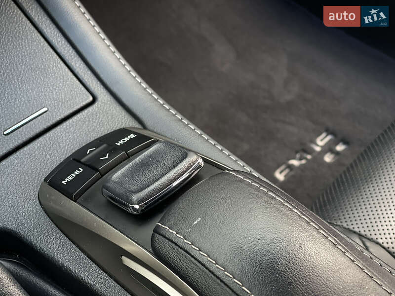 Седан Lexus ES 2016 в Киеве