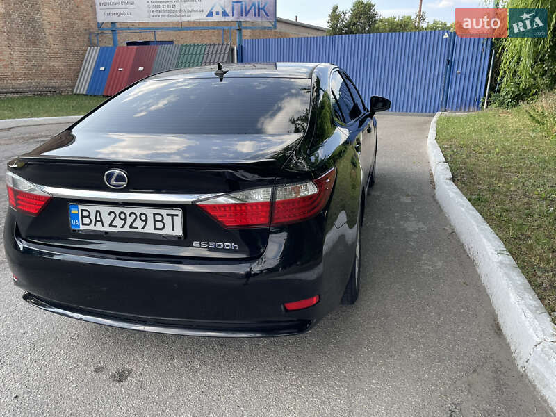 Седан Lexus ES 2014 в Кропивницькому