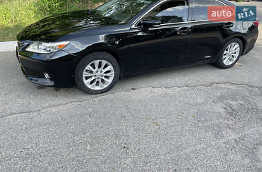 Седан Lexus ES 2014 в Кропивницком