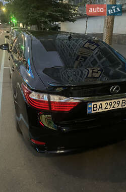 Седан Lexus ES 2014 в Кропивницком