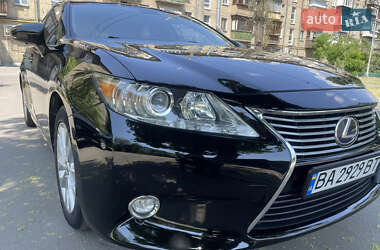 Седан Lexus ES 2014 в Кропивницком