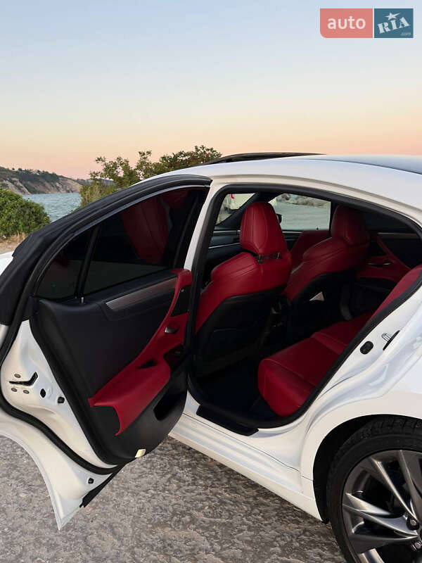 Седан Lexus ES 2020 в Миколаєві