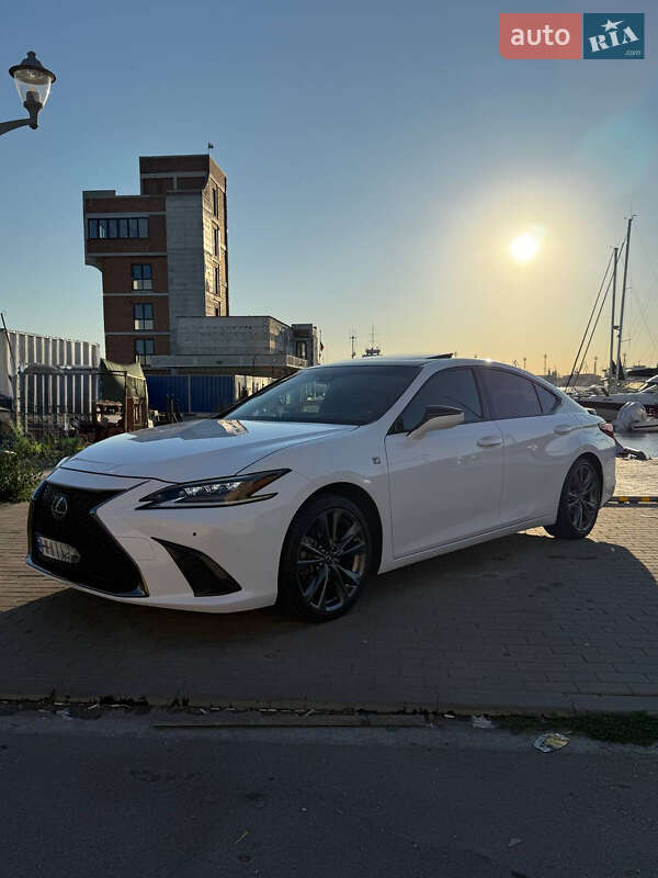 Седан Lexus ES 2020 в Миколаєві