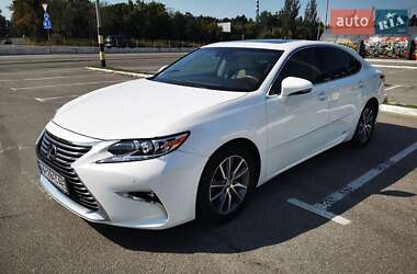 Седан Lexus ES 2018 в Києві