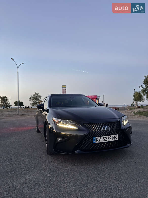 Седан Lexus ES 2018 в Черкассах