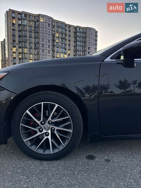 Седан Lexus ES 2018 в Черкассах