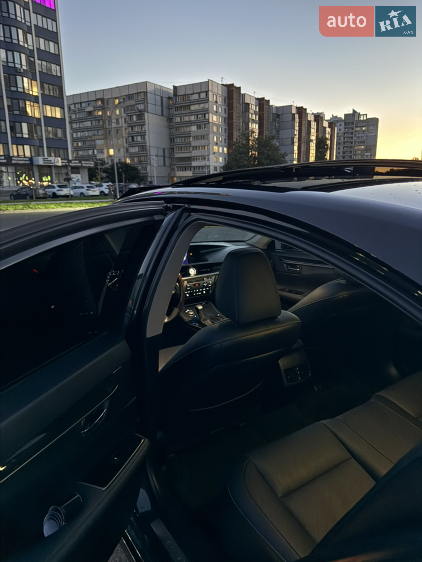 2018 Lexus ES - мініатюра 26