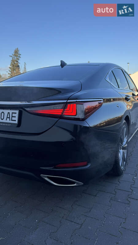 Седан Lexus ES 2019 в Одессе