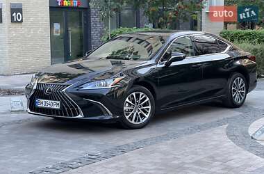 Седан Lexus ES 2022 в 