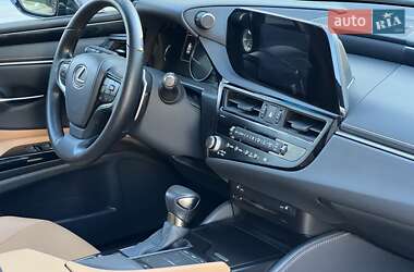 Седан Lexus ES 2022 в 