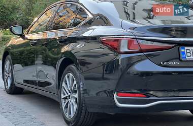 Седан Lexus ES 2022 в 