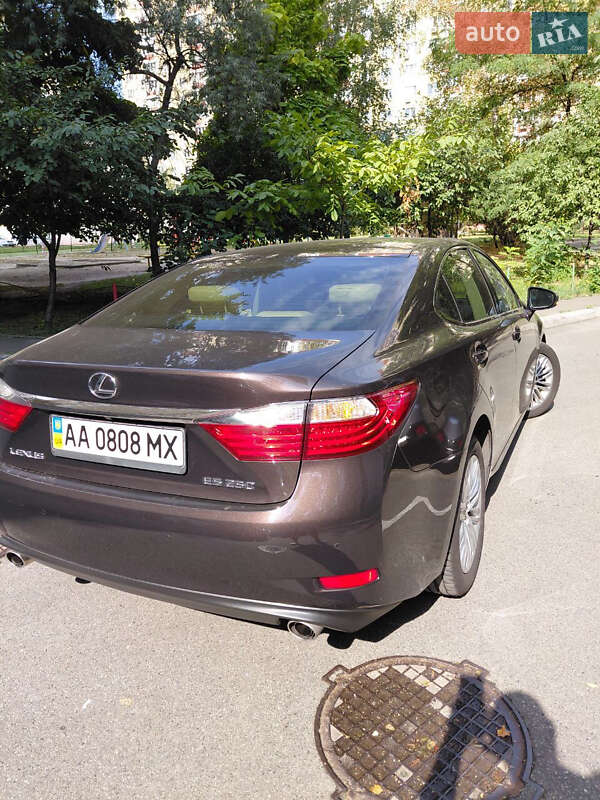 Седан Lexus ES 2012 в Києві