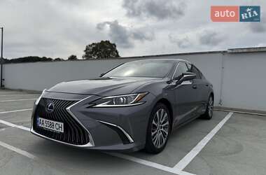 Lexus ES 2019