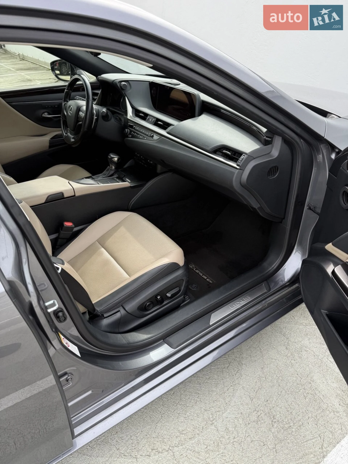 2019 Lexus ES - мініатюра 14
