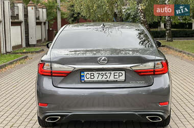 Седан Lexus ES 2016 в 