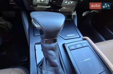 Седан Lexus ES 2021 в Чернигове