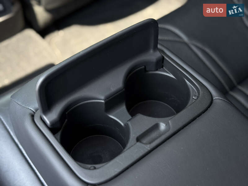 Седан Lexus ES 2018 в Києві