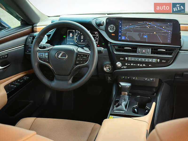 Седан Lexus ES 2024 в Киеве