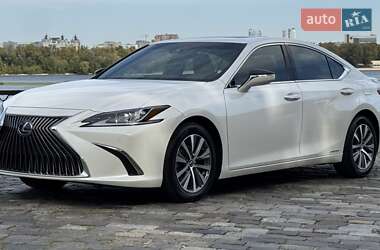 Седан Lexus ES 2021 в Киеве