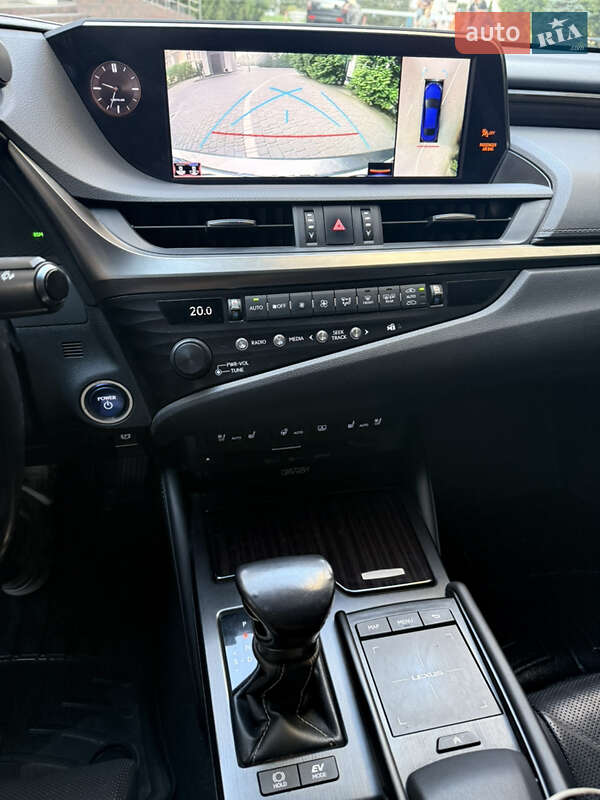 Седан Lexus ES 2019 в Киеве фото 12 Седан Lexus ES 2019 в Киеве