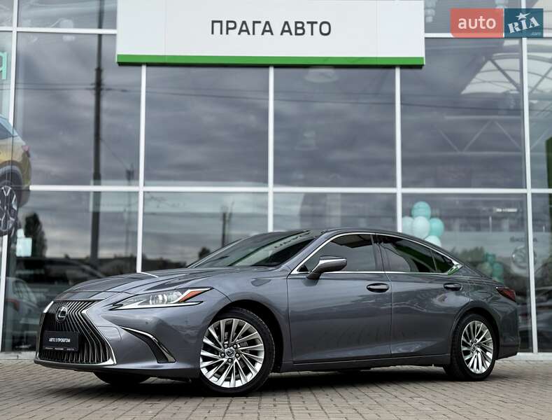 Lexus ES 2020