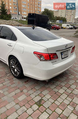Седан Lexus ES 2011 в Тернополе