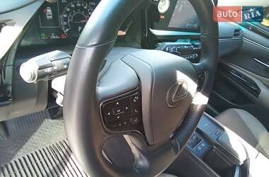 Седан Lexus ES 2021 в 