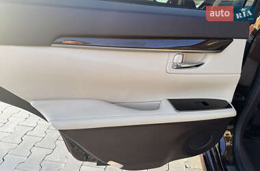 Седан Lexus ES 2015 в 