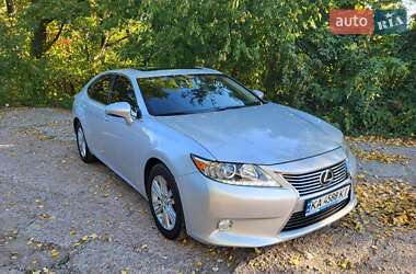 Седан Lexus ES 2014 в Києві
