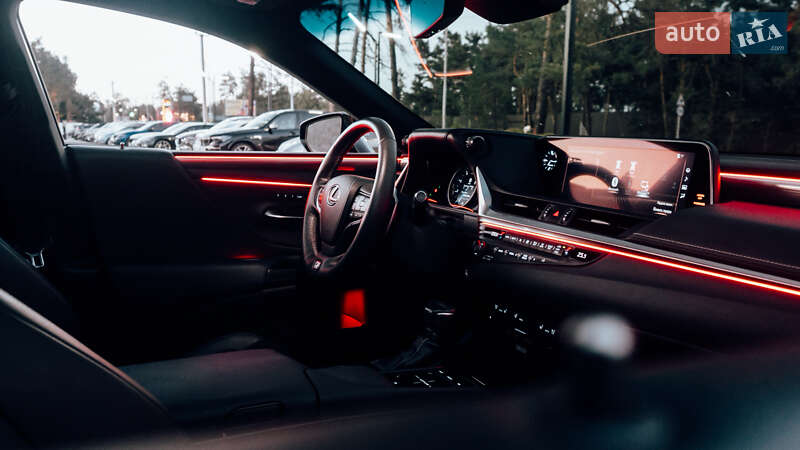 Седан Lexus ES 2019 в Києві