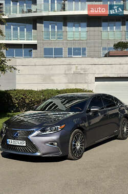 Седан Lexus ES 2014 в Киеве