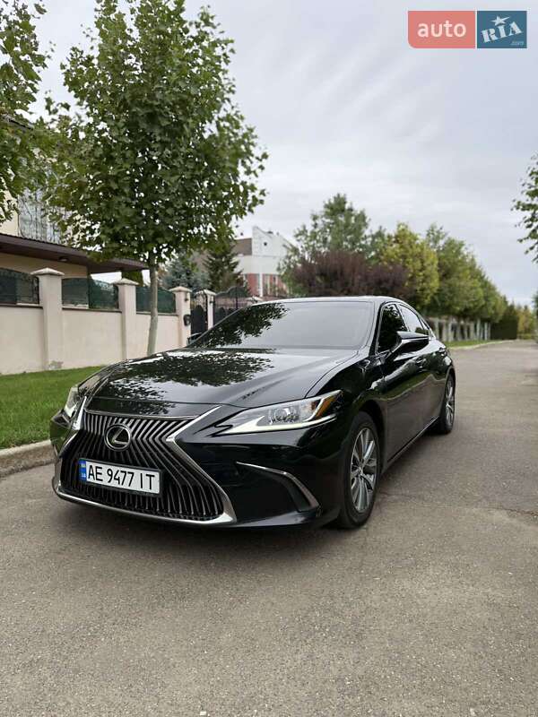 Lexus ES 2018