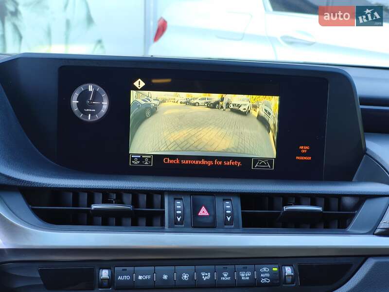 Седан Lexus ES 2021 в Днепре