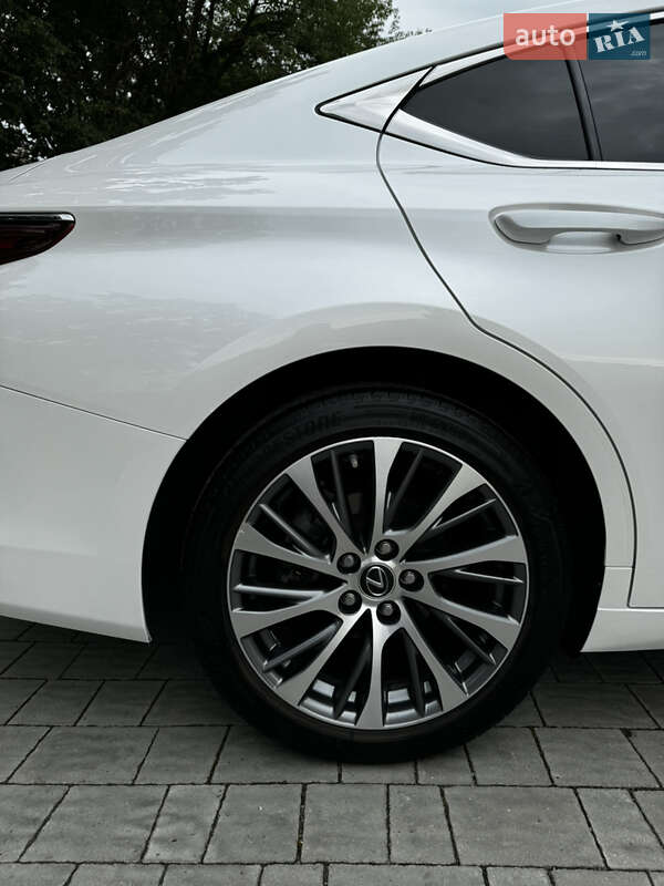 Седан Lexus ES 2021 в Львове фото 21 Седан Lexus ES 2021 в Львове