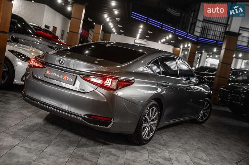 Седан Lexus ES 2019 в Одессе