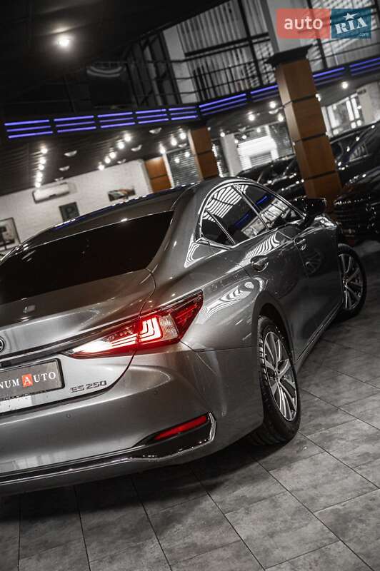 Седан Lexus ES 2019 в Одессе