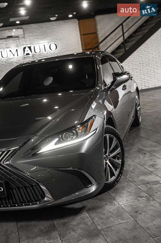 Седан Lexus ES 2019 в Одессе