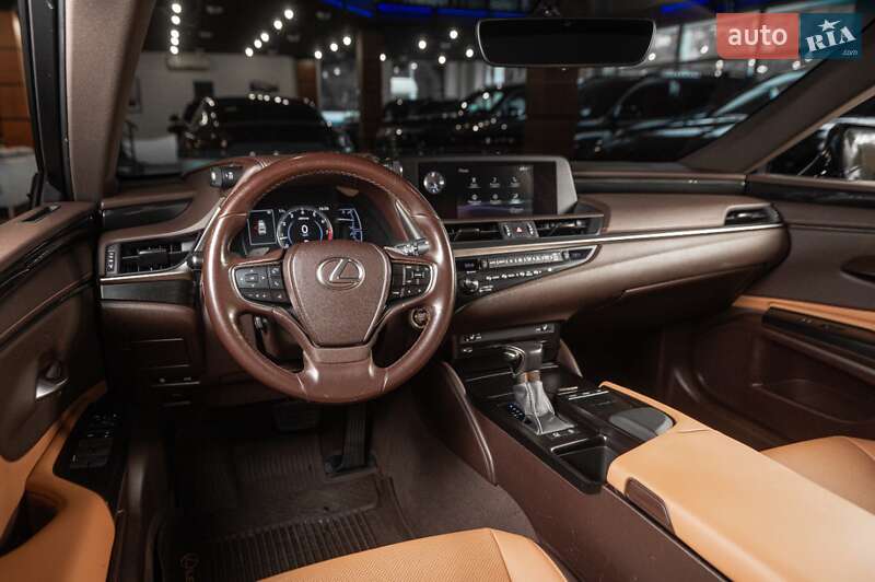 Седан Lexus ES 2019 в Одессе