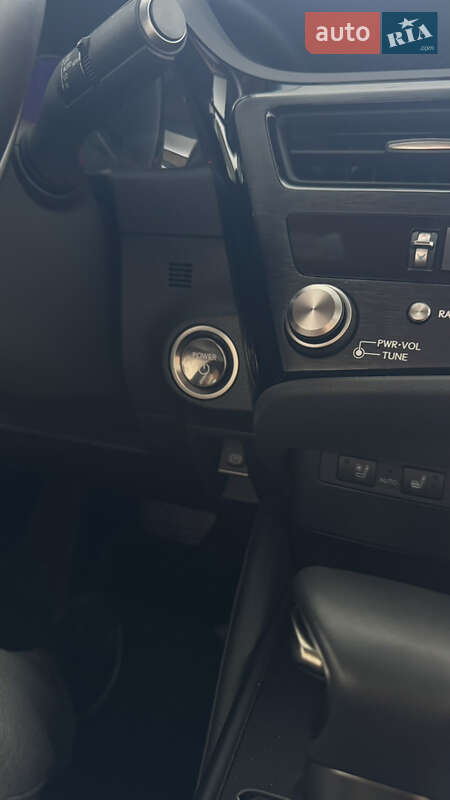 Седан Lexus ES 2024 в Первомайську